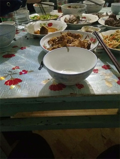 楊老師熱情款待 楊老師熱情款待